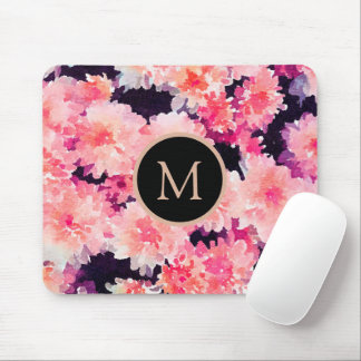 Blommigt abstrakt rosa vattenfärg i monogram  musmatta