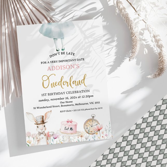 Blommigt Alice i Onederland 1:a födelsedag Inbjudningar (Alice Onederland 1st Birhday Invitation baby Girl Invitation, Girls Onederland 1st Birthday Invite)