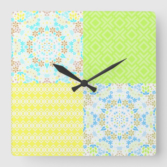 Blommigt av dekorationsliknande  för återgivning a fyrkantig klocka (Framsida)