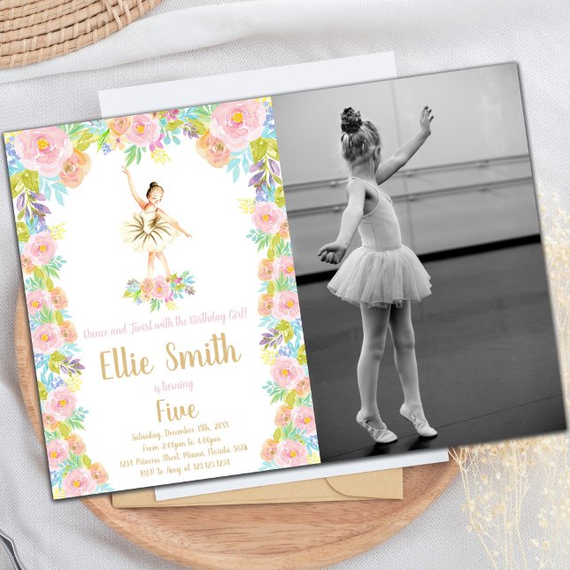 Blommigt Ballerina födelsedagsinbjudan med foto Inbjudningar (Floral Ballerina Birthday Invitations with photo)