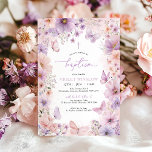 Blommigt Baptism Christening Lila Butterfly Girl Inbjudningar<br><div class="desc">Blommigt Butterfly Girl's Baptism Investigation in soft lila and rosa tone. En elegant-baptism eller en julklingsinbjudan för din lilla flickas speciella dag.</div>