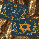 Blommigt Bat mitzvah andedräkt Hand-dragen Anpassn Inbjudningar<br><div class="desc">Perfekt-kort för att tillkännage en pub mitzvah, bat mitzvah eller annan judisk firande! Hand skapade konst åt dig! FULLT ANPASSADE! Klicka på "Anpassa" ovan om du vill redigera texten. Klicka på "Redigera med verktyg" för att justera typsnitt, färg och placeringar. Du kan också enkelt ändra kortet stil så att det...</div>