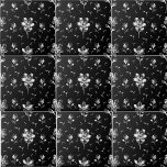 Blommigt Black and Silver Flower Mönster Bathroom Kakelplatta<br><div class="desc">Den här blommigten har en flitig silver-blomma och löv-design på en svart bakgrund. Tillgängliga badrumstillbehör. Innehåller A.I</div>