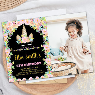 Blommigt Black Unicorn Birthday-inbjudningar med f Inbjudningar