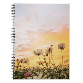 BLOMMIGT BLOMSTERTRÄDGÅRD NOTEBOOK JOURNAL FÖR KVI ANTECKNINGSBOK
