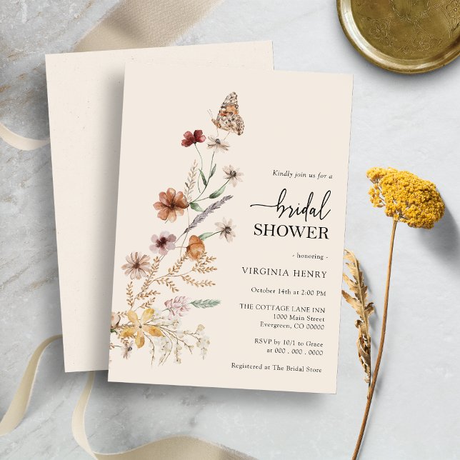 Blommigt Boho Inbjudningskort för möhippan (Wildflower Floral Boho Bridal Shower Invitation with Butterfly by Painted Paperie
)