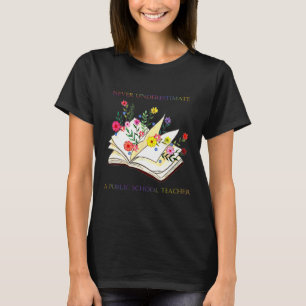 Blommigt Bokar underskattar aldrig en offentlig sk T Shirt