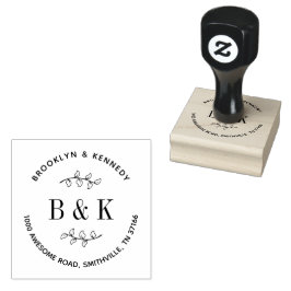 Blommigt Bröllop Monogram par Namn Returadress Stämpel