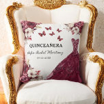 Blommigt Burgundy Princess Quinceanera Birthday Kudde<br><div class="desc">Blommigten Burgundy Princess Quinceañera Birthday Dekorativ kudde tillför firande en viss elegans. Den här kudden är perfekt för en rik-burgig bakgrund med delikata blommigtar och kompletterar en prinsesstemad quinceañera. Personlig med ditt namn eller din evenemangsinformation är en vacker keepé som förbättrar alla sittplatser eller däck. Den här dekorativ kudde är...</div>