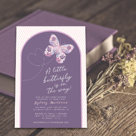 Blommigt Butterfly in flight Baby Shower-inbjudan Inbjudningar