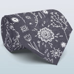 Blommigt Chalkboard Neck Tie Slips<br><div class="desc">Fintvätt av botaniska konsthantblommor teckning i vitt på en mörk grått-kritbakgrund. Originalkonst av Nic Squirrell.</div>