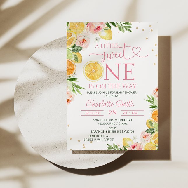 Blommigt Citrus A Little Sweet One Baby Shower Inbjudningar (A little sweet one is on the way baby shower invitation for baby girl with lemons and oranges.)