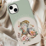 Blommigt Cowgirl Boots in Arch Grönt Personlig<br><div class="desc">Cowgirl tog Iphone case, personlig med ditt namn. Utformningen har fantastiska blommigt cowgirl-skor som är inställda i ett bågformat ram med en redigerbar färg-palett med grönt och naturlig bakgrund. Designad för iPhone 14 Plus men passar många andra modeller. Om du väljer en annan modell kontrollerar du att designen fortfarande ser...</div>