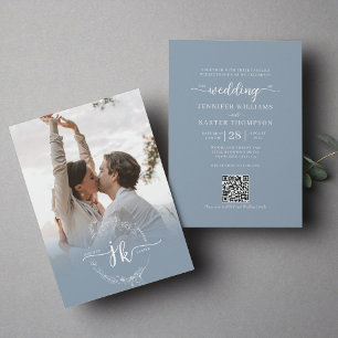 Blommigt Dusty Blue Monogram Photo QR-kod Bröllop Inbjudningar