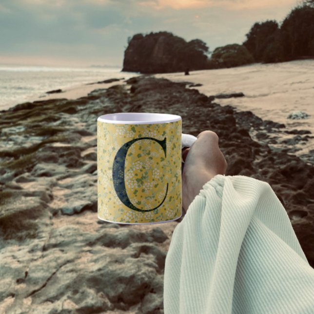Blommigt Elegant Classy Monogram C-gult med fras Kaffemugg (Skapare uppladdad)