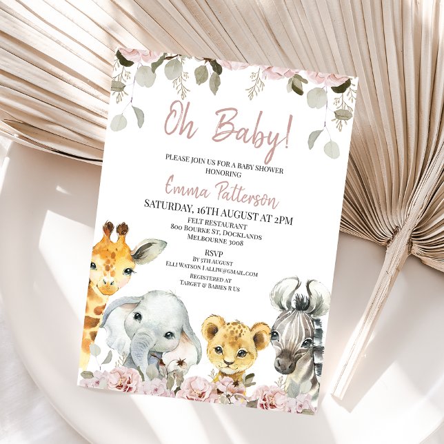  Blommigt Eucalyptus Safari Baby Shower Inbjudningar (Girls safari themed baby shower invitation featuring four cute animals and blush floral arrangements)