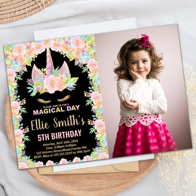 Blommigt Färg Black Photo Unicorn Birthday Inbjudningar (Floral Colors Black Photo Unicorn Birthday Invitation)