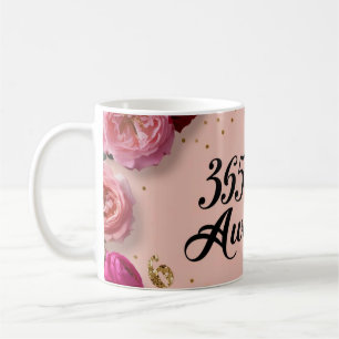 Blommigt födelsedagsräknare för rosa kaffe te kopp