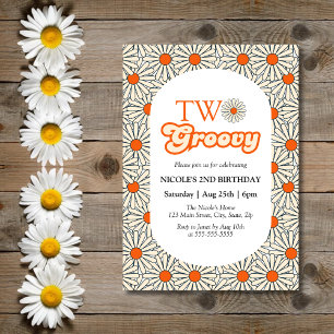 Blommigt för Bright Orange Daisy Groovy 2:a födels Inbjudningar