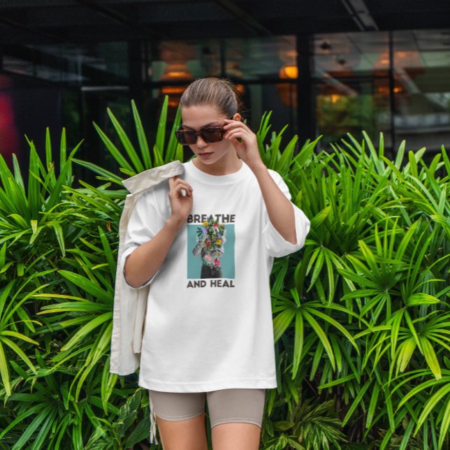 Blommigt för bröstcancer och friska kvinnor t shirt (Skapare uppladdad)