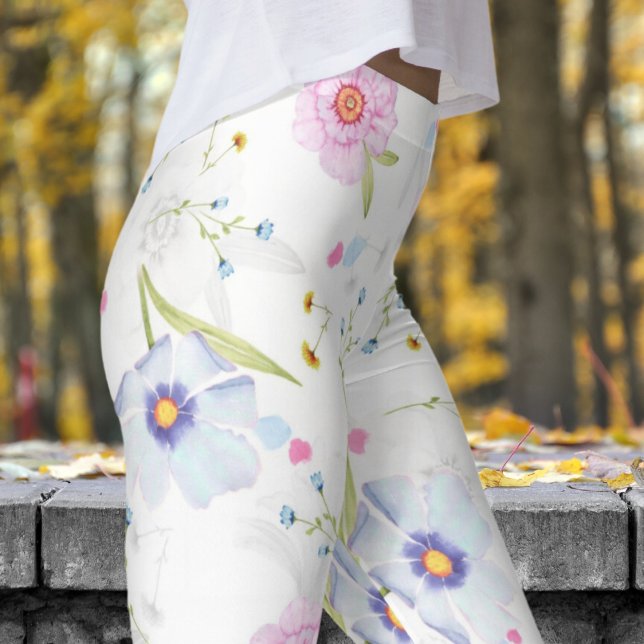 Blommigt för  för fina vita Vår-blommor Leggings (Spring Blooms on White)