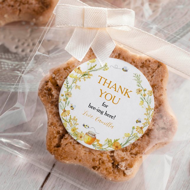 Blommigt för honungsbin Etikett Födelsedag (Skapare uppladdad)