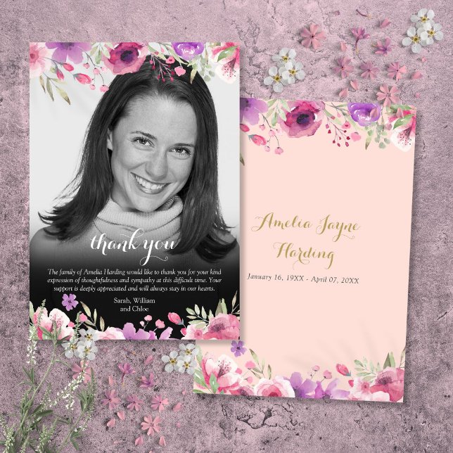 Blommigt för konstgjord svartvitt tack kort (Funeral Black and White Photo Floral Thank You Card)