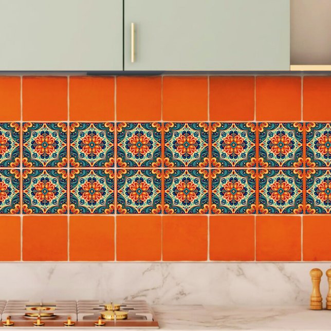 Blommigt för modernt fusionslösning i spanska kakelplatta (Skapare uppladdad)