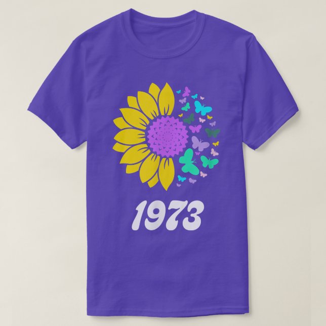 Blommigt för provalssolrosor och fjäril för femini t shirt (Design framsida)