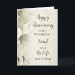 Blommigt Friend & Wife Årsdag Kort<br><div class="desc">Lycklig bröllop-jubileumskort för vän och fru med vackra vita blommor av vintage mönster och sentimentala vers.</div>
