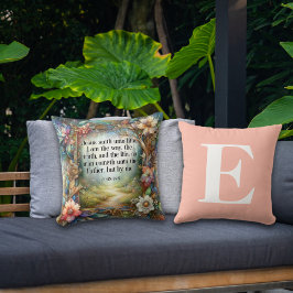 Blommigt Garden Väg Scripture Peach Monogram Kudde