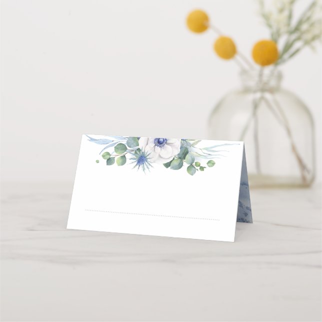 Blommigt Greenery Elegant Dusty Blue Bröllop Placeringskort (Framsida)