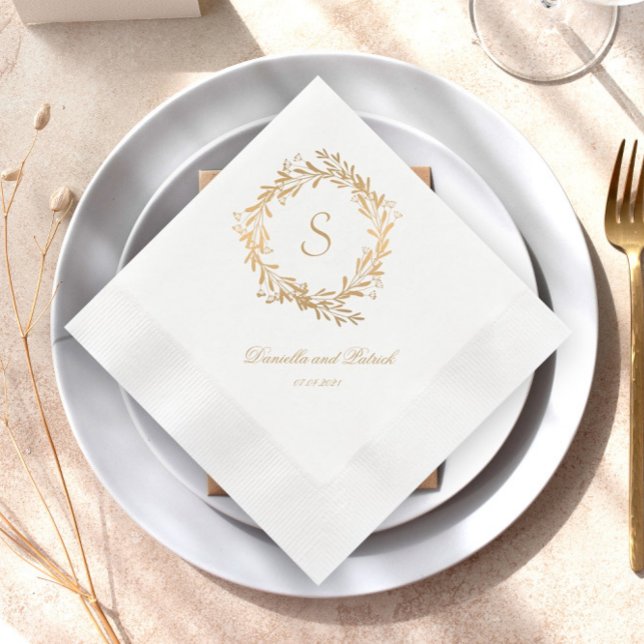 Blommigt Guld Monogram Bröllop Napkins Pappersservett (Skapare uppladdad)
