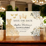 Blommigt Guld Spara födelsedagskvällen Spara Datumet<br><div class="desc">Meddela din speciella dag med Blommigten Guld Spara datumkvinceañerakortet. Den här eleganten har lyxfyllda accenttecken i guld blommigt som är mycket sofistikerade och charmerande. Perfekt för att ange tonen för din kommande quinceañera, så kombinerar det här datumet en aning regal skönhet med tidlös elegans. De känsliga detaljerna i guld symboliserar...</div>