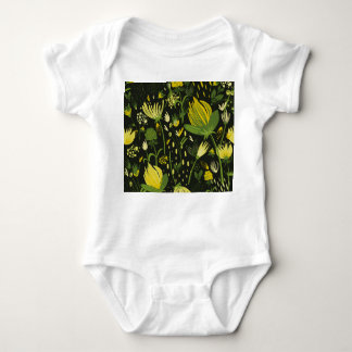 Blommigt Harmony i Loving Bouquet. T Shirt