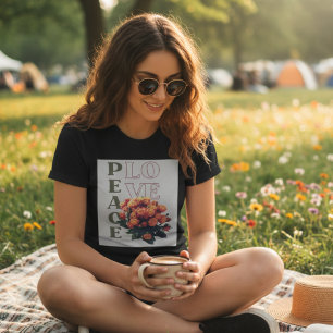 blommigt i vintage - fred och kärlek t shirt