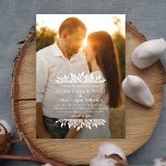 Blommigt inom hakparentes - enkel fotoinbjudan til inbjudningar<br><div class="desc">Bara en inbjudan till eleganten för din speciella dag. Besök vår webbplats på www.berryberrysweet.com om du vill ha snyggt för kontorsdesign och personlig.</div>