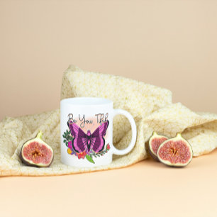 Blommigt lila Butterfly på rosa Kaffemugg