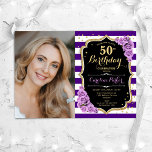 Blommigt Lila Guld Foto 50:e födelsedagen Inbjudningar<br><div class="desc">Femininininbjudan till elegantens blommigt på 50 år med ditt foto. Glam lila, svart, vit design med faux glitter guld. Har rand, lavender ro, skriptteckensnitt och konetti. Perfekt för en snyggt vuxen under firande party. Anpassa med dina egna detaljer. Kan anpassas för vilken ålder som helst! Skrivna Zazzle-inbjudningar eller digital utskrivbar...</div>