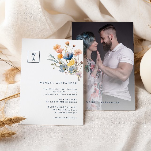 Blommigt med fetstil Monogram Vapensköld Bröllop P Inbjudningar (Skapare uppladdad)