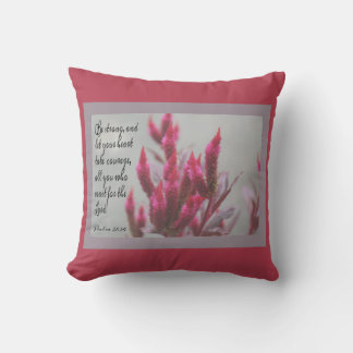 Blommigt med versaler från Psalm 31:24 Kudde