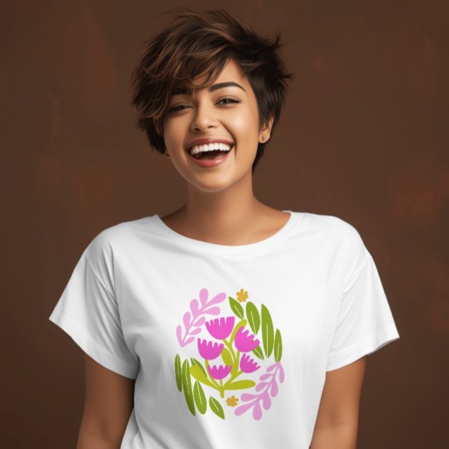 Blommigt modern elegant för rosa av grönt i botani t shirt (Floral white pink green modern elegant feminine t-shirt for women, for autumn, spring summer)