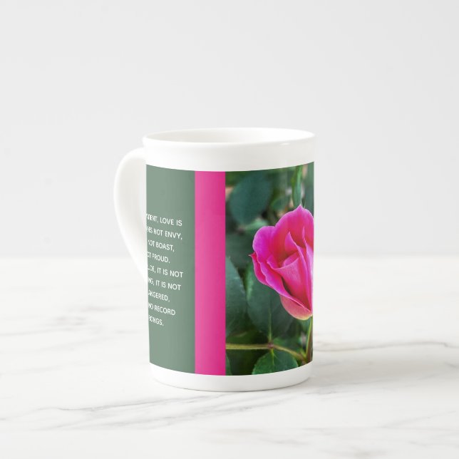 Blommigt Mugg, Rosa ros Corinthian Verse vid Kärle Benporslin Mugg (Framsida vänster)