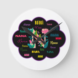 Blommigt Namn Nana Rund Klocka