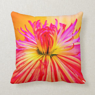 Blommigt Pillow från Tamara Diaz Art  Kudde