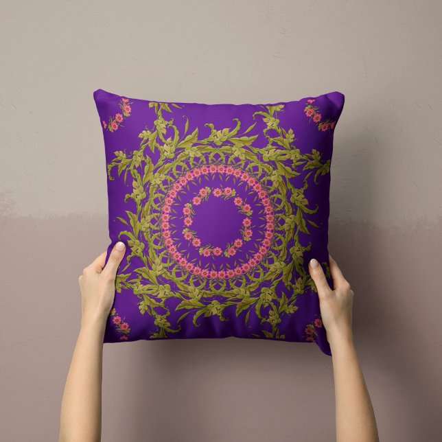 Blommigt Pillow i Lila Kudde (Skapare uppladdad)