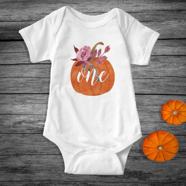 Blommigt Pumpkin en första födelsedag T Shirt (Skapare uppladdad)