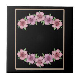 Blommigt ram tecknad blommor beige gräns svart b kakelplatta