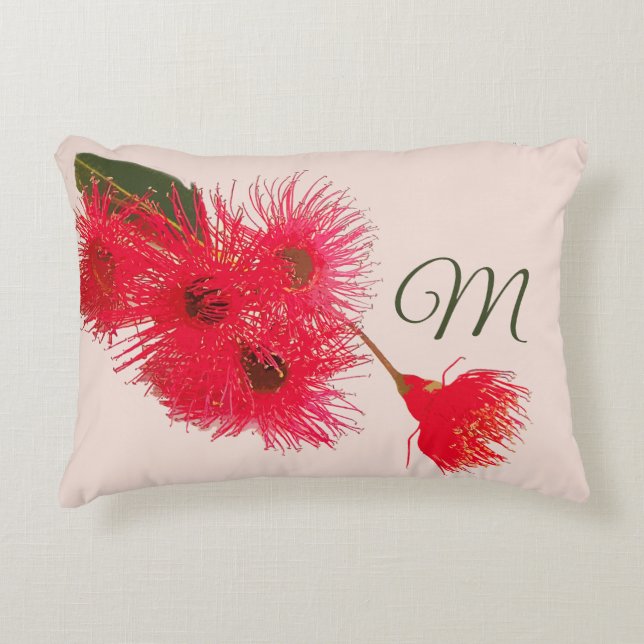 Blommigt Red Eucalyptus Flower Monogram Prydnadskudde (Framsidan)