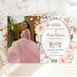 Blommigt Ro Butterflies Quinceañera Spara Datumet<br><div class="desc">Anpassa den här eleganten blommigt ro Quinceañera / Söt 16-årsdag bild spara datumet enkelt och snabbt. Klicka bara på knappen Anpassa den ytterligare för att redigera texterna, ändra typsnitt och typsnitt färg. blommor, fjärilar och ett ro guld har trimmat ovalutrymmet för att lägga all viktig information om firande. Matchande artiklar...</div>